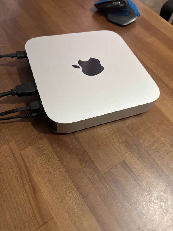 Mac Mini 2023 with Apple Magic Keyboard 2