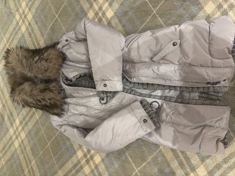 Пуховик натуральный с мехом песца размер М-Л