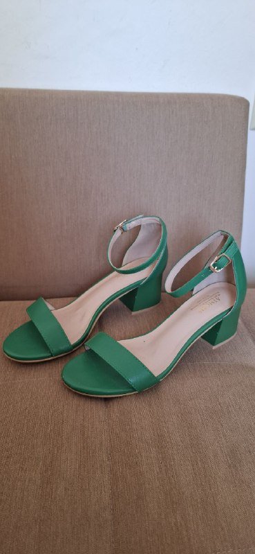 Босоножки 38рр зеленые кожзам, каблук 5см 2