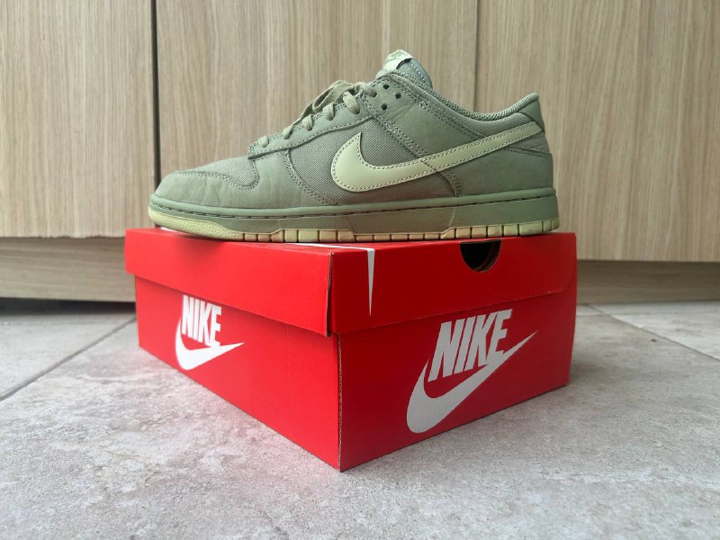 Nike Dunk Low Oil Green 3