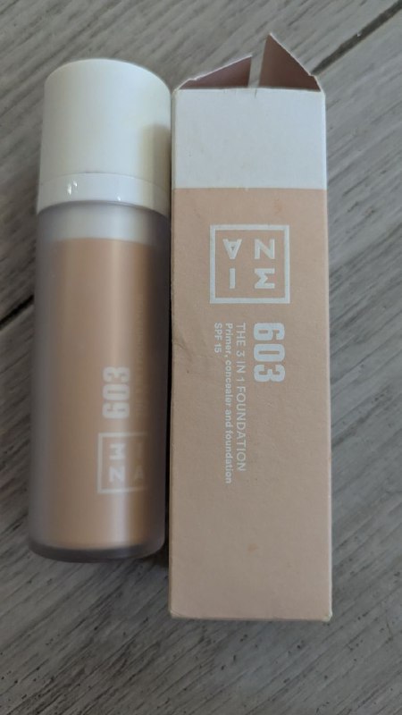 Тональный крем с SPF 15