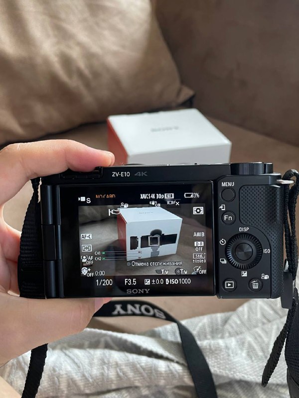 Камера Sony ZV-E10 с объективом и аксессуарами 3