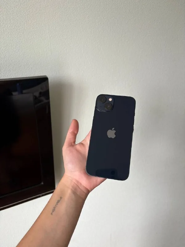 Apple iPhone 13 128 GB Midnight 1