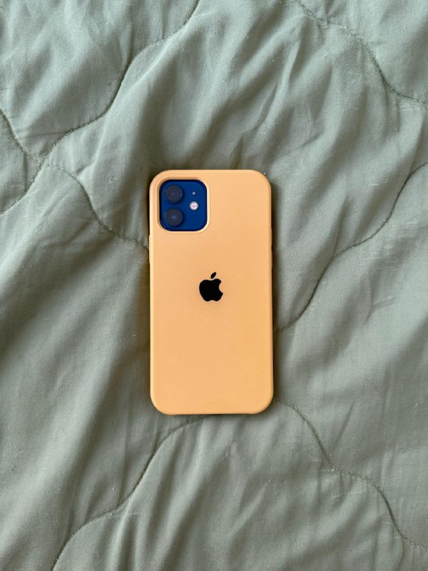 Продам iPhone 12 5