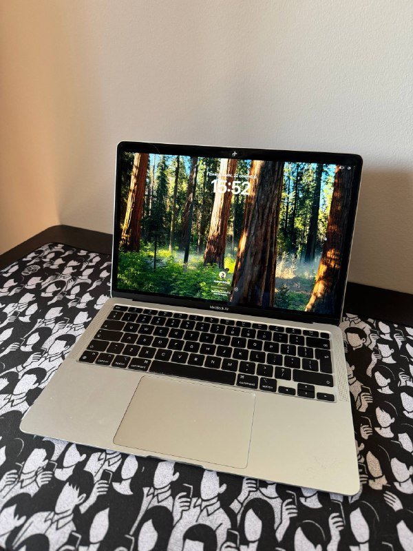 Macbook Air 13” M1 Silver 8/256 2