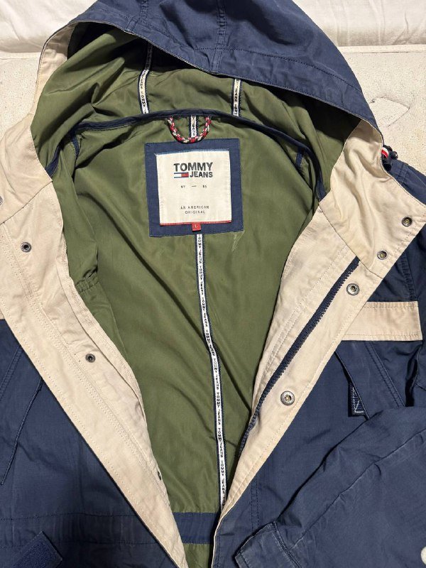 мужская легкая куртка Tommy Hilfiger размер L 2