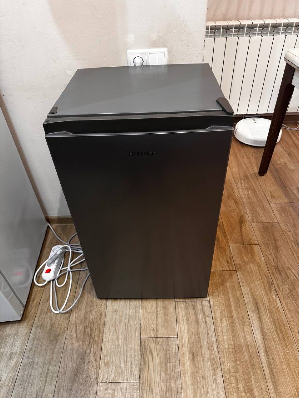 Мини холодильник Hisense RS13DR-SILVER 1