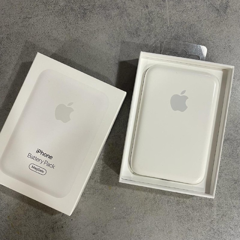 MagSafe Battery Pack и Leather Sleeve для iPhone 12 Mini