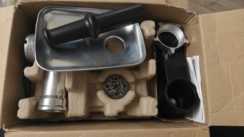 Мясорубка Vitek VT-3646 с насадками