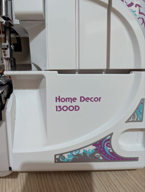 Оверлок 4-х ниточный Home Decor 1300D 2