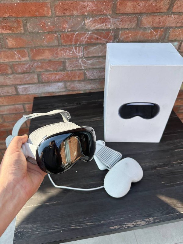 Apple Vision Pro M2 1TB полный комплект 2