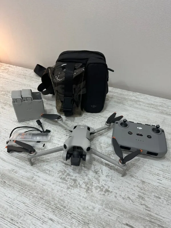 DJI Mini 4 Pro, пульт, аккумуляторы, хаб, сумка 1