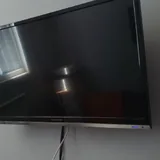 Grundig телевизор 32" с кронштейном 3