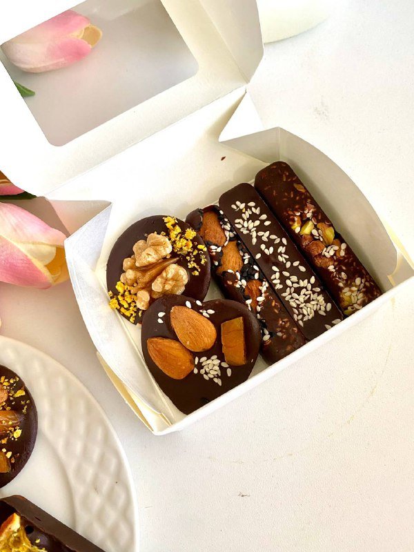 Батончики из бельгийского шоколада с орехами и ягодами 4