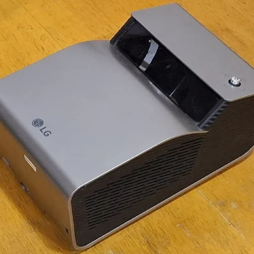 LG PH450UG проектор