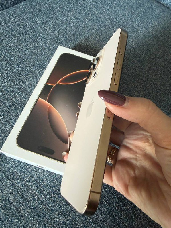 iPhone 16 Pro Max 256GB Gold