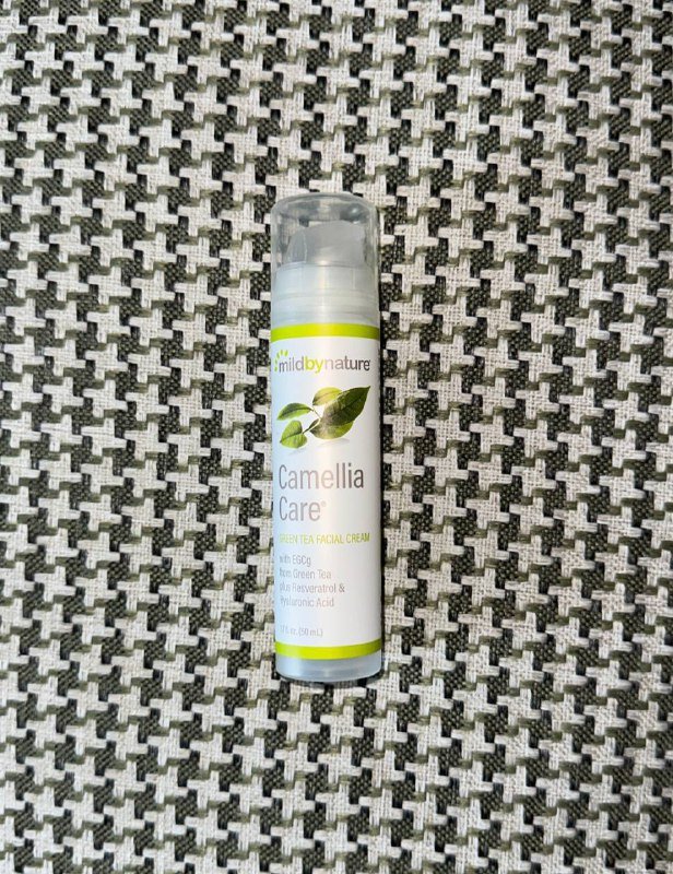 Натуральный крем для лица с зеленым чаем и гиалуроновой кислотой