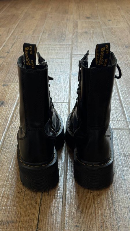 Dr. Martens Jadon Hi 4