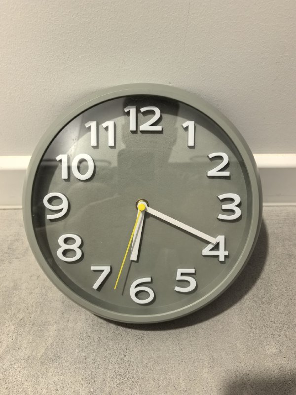 люстры из металла, настенные часы