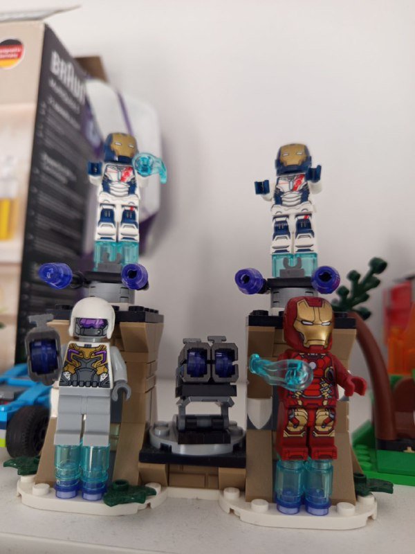 Лего: полицейский участок, машины, фотоаппарат, пожарная машина, Марвел, самолёт 7