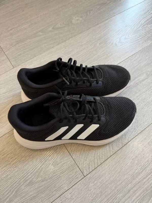 Кроссовки Adidas 1