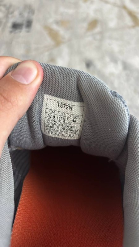 Кроссовки Nike Air Max, Кроссовки ASICS Gel-Phoenix 5