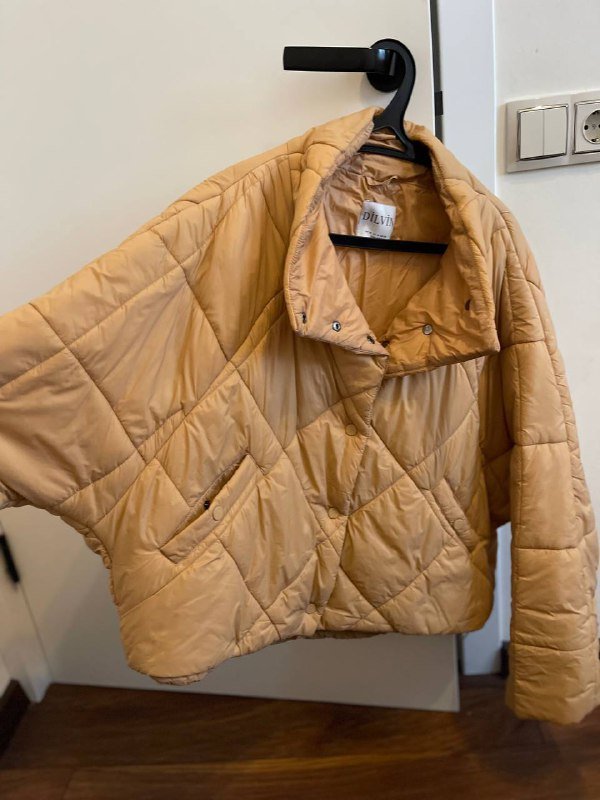 жилетка с капюшоном, курточка с наполнителем, кожаные ботинки, кофты с капюшоном, черный костюм 3