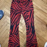 Кольцевая лампа, Dr Martens, штаны клёш, кимоно, костюм горничной, выпрямитель 4