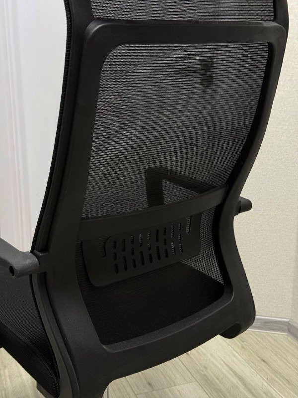 Офисное кресло 2