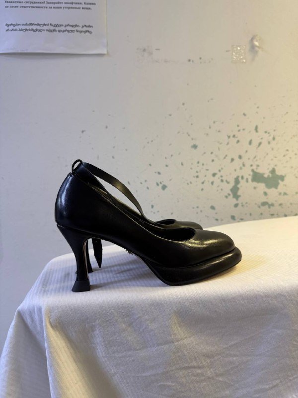 Босоножки из замши, вьетнамки Havaianas, босоножки Bershka, кожаные туфли 38 р 7