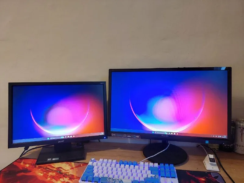 Мониторы Acer и Philips 1