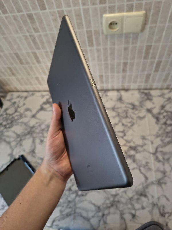 Apple iPad 8 32GB 2
