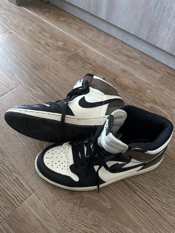 Nike TN, Air Jordan 1 Retro High OG Dark Mocha 5