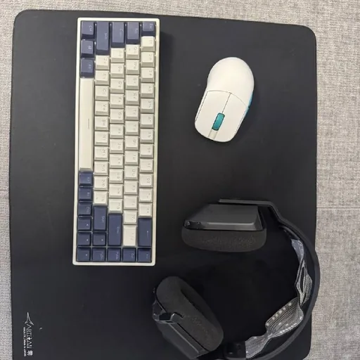 Игровая периферия Logitech G733, Lamzu Atlantis Mini, Artisan FX Zero XSoft, Dark Project