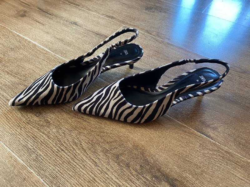 Туфли Zara 36 размер бархатные