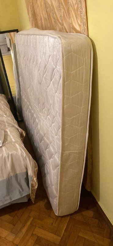 Матрас, Кухонные стулья, Костюм