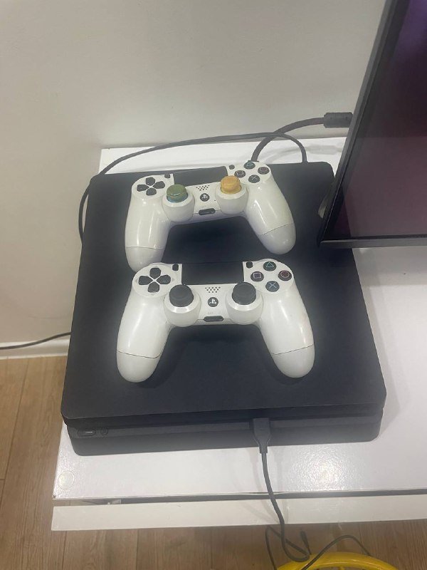 PlayStation 4 slim