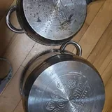 Кастрюли, сковорода, футбольный мяч, доска для отжиманий, стеллажи 1