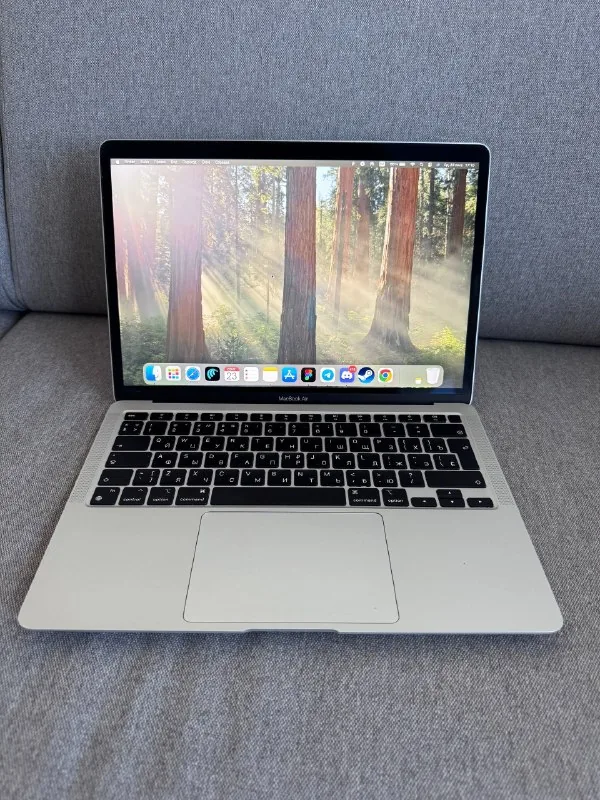 MacBook Air 13 M1 8/256 GB 1