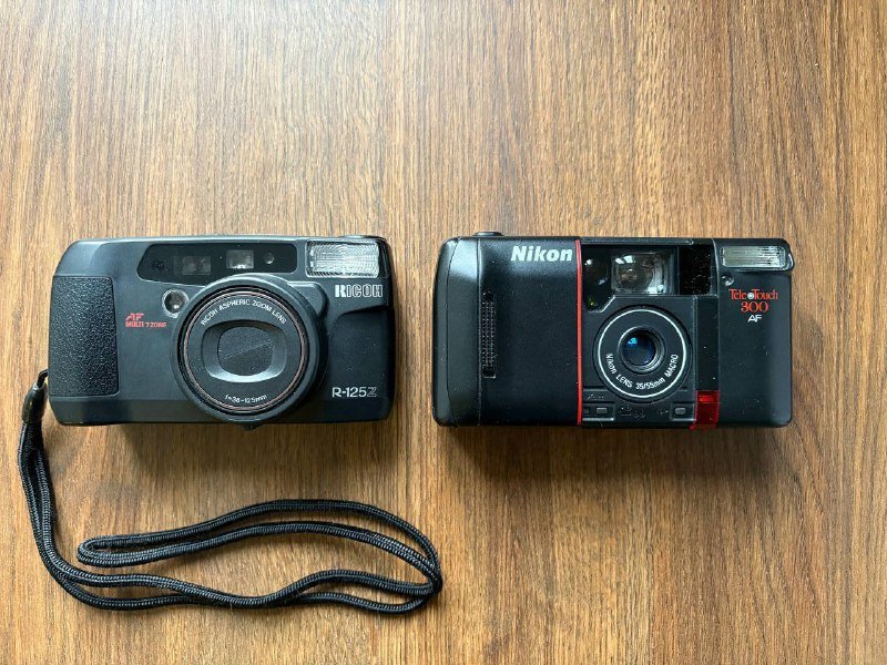 Пленочные фотоаппараты Ricoh R-125Z, Nikon Tele-Touch 300 AF