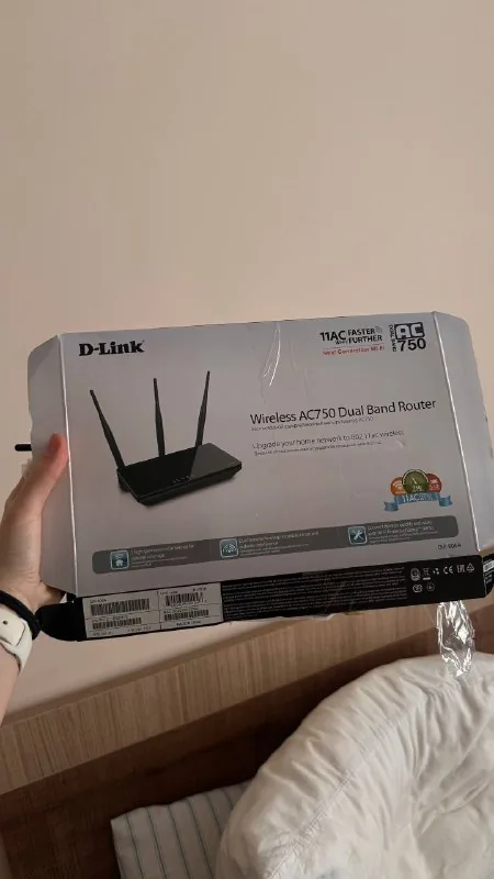 Роутер D-Link DIR-806A 1