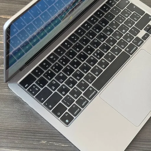 MacBook Air M2 13.6, 8GB, 256GB SSD