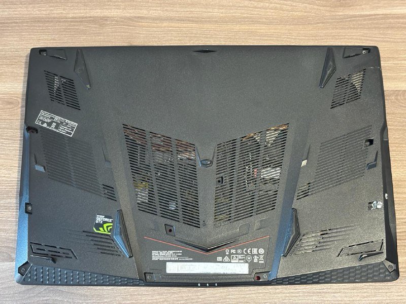 Игровой ноутбук MSI Intel i5, GTX 1050, 32Gb RAM, 240Gb SSD 10