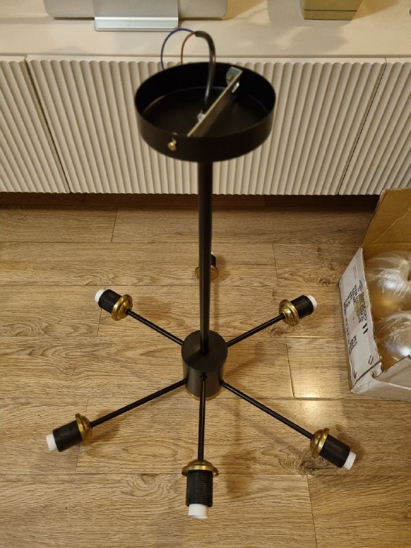 Раковина с краником, Люстра большая 8