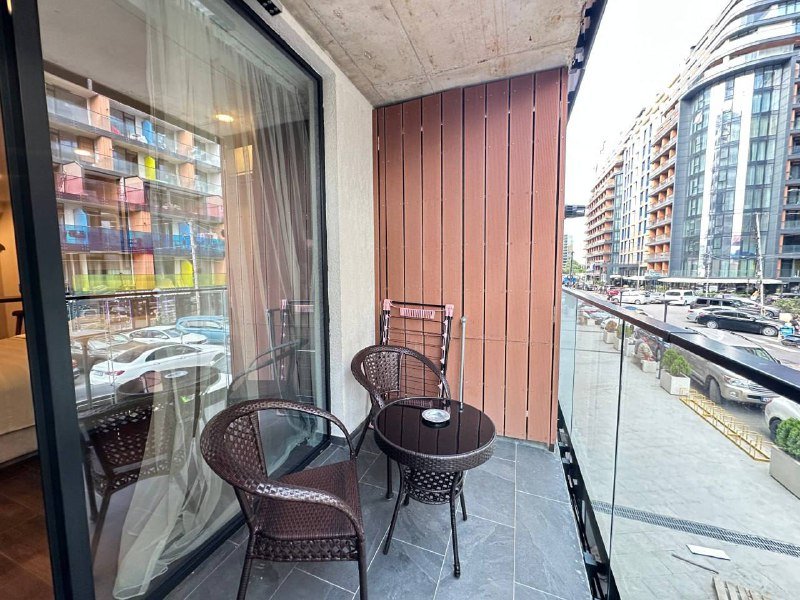 Просторная студия в аренду, 2 этаж, новый дом 2