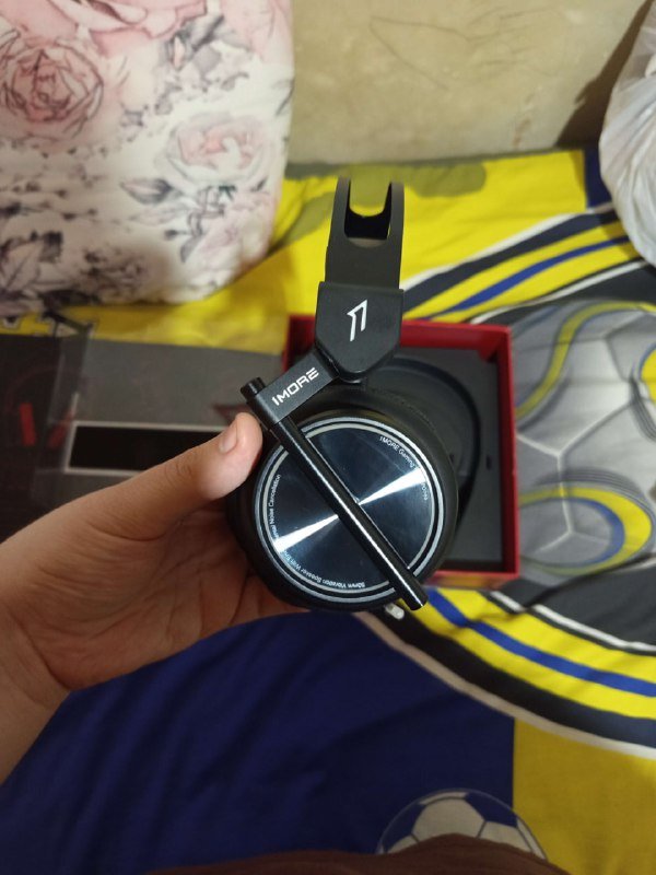 Игровая гарнитура 1MORE Spearhead VRX с красной подсветкой 7