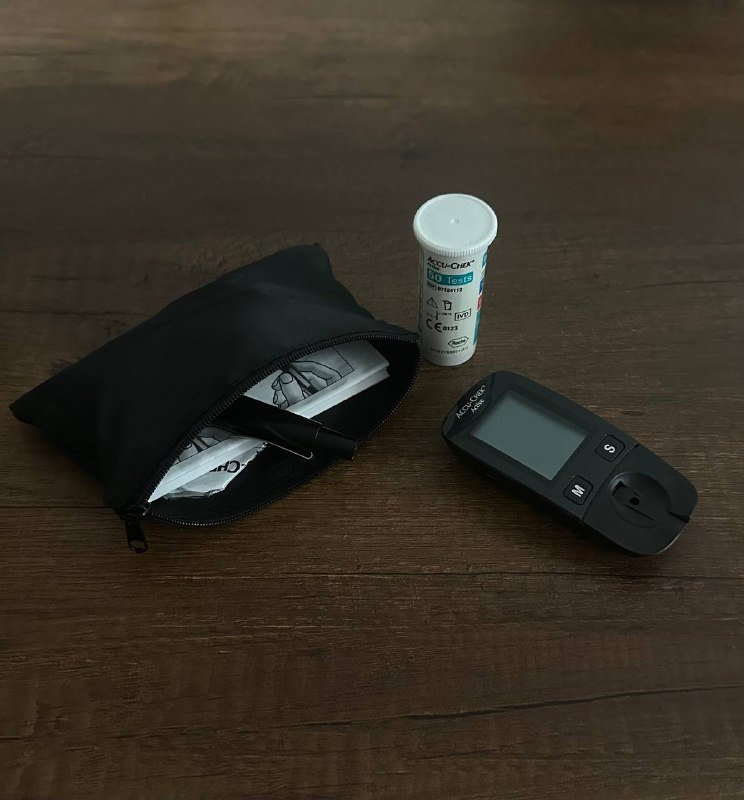 Глюкометр Accu-Chek Active, тест-полоски, ручка, ланцет