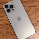 iPhone 16 Pro Max, AirPods Max 2024 2