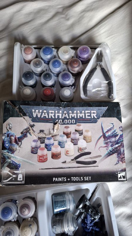 Фигурки Warhammer 40k, краски, набор кистей NicPro 3