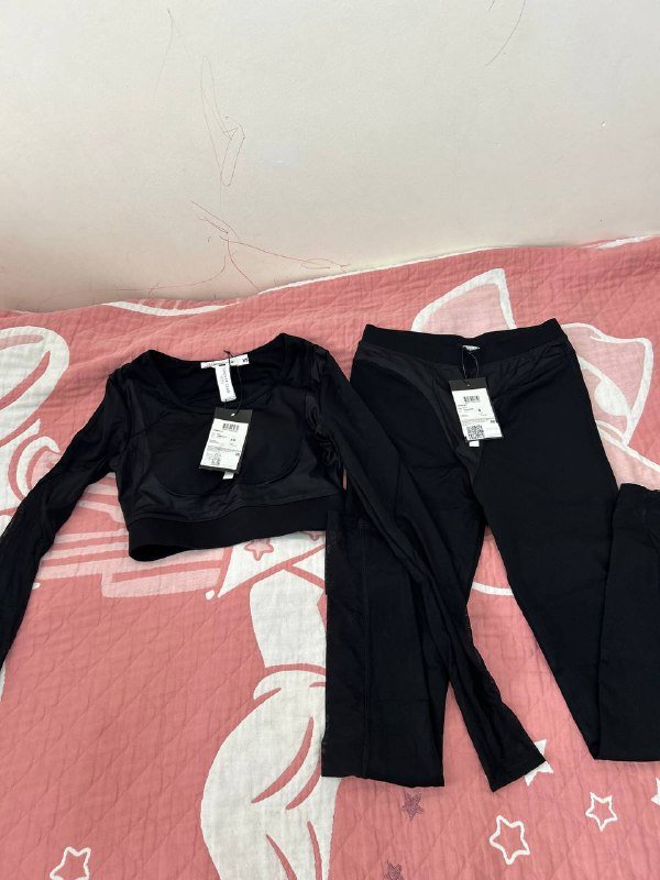 Спортивный комплект топ XS лосины S новый 3